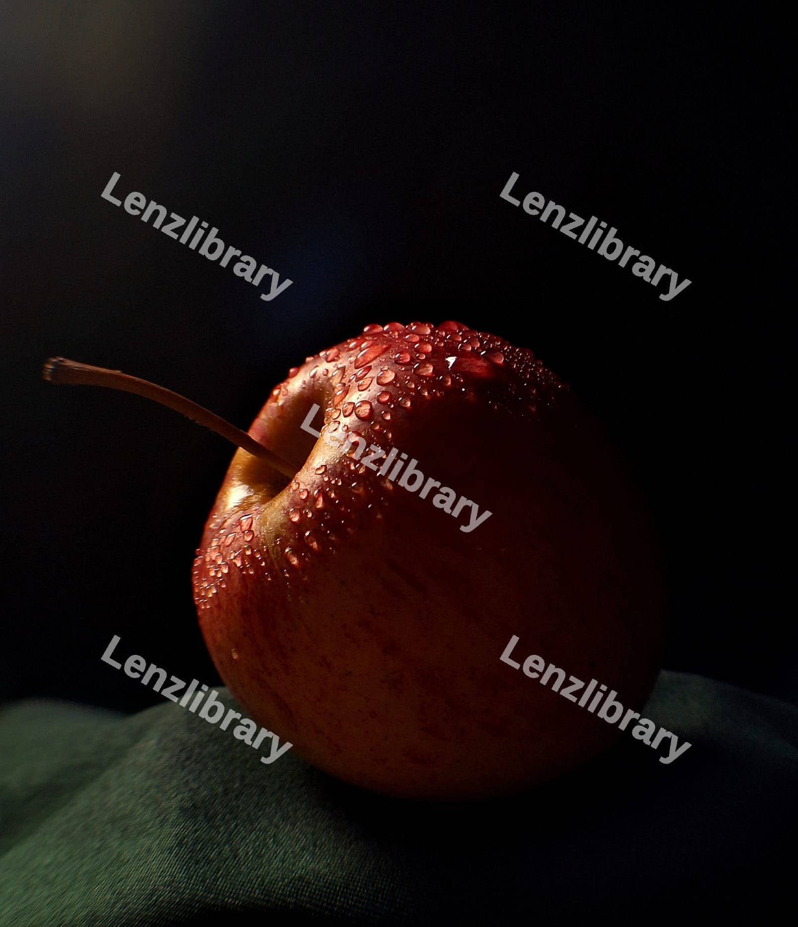 Red Apple